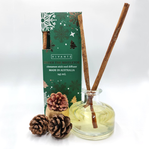 Under The Mistletoe Diffuser  with Cinnamon Sticks 145ml 